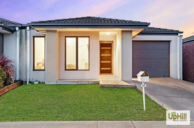 22 Kilmarnock Way, Clyde North VIC 3978