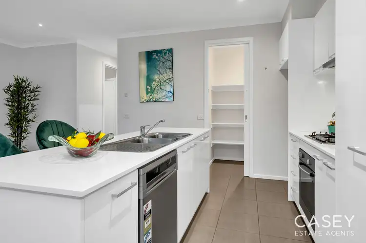 Fourth view of Homely townhouse listing, 33 Willow Glen Boulevard, Cranbourne VIC 3977