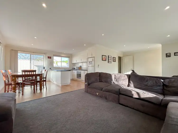 Fourth view of Homely unit listing, 2/10 Ashton Street, Swan Hill VIC 3585