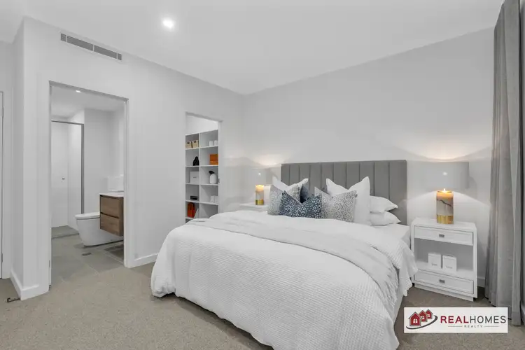 18/62 Bradley St, Glenmore Park NSW 2745