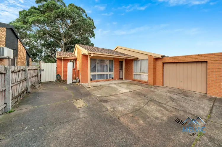 2/17 Parkview Close, Dandenong VIC 3175