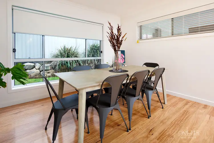 Fifth view of Homely house listing, 10 VINING COURT, Wodonga VIC 3690