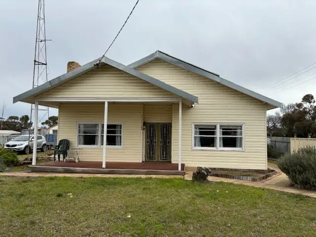 19 Church Street, Woomelang VIC 3485