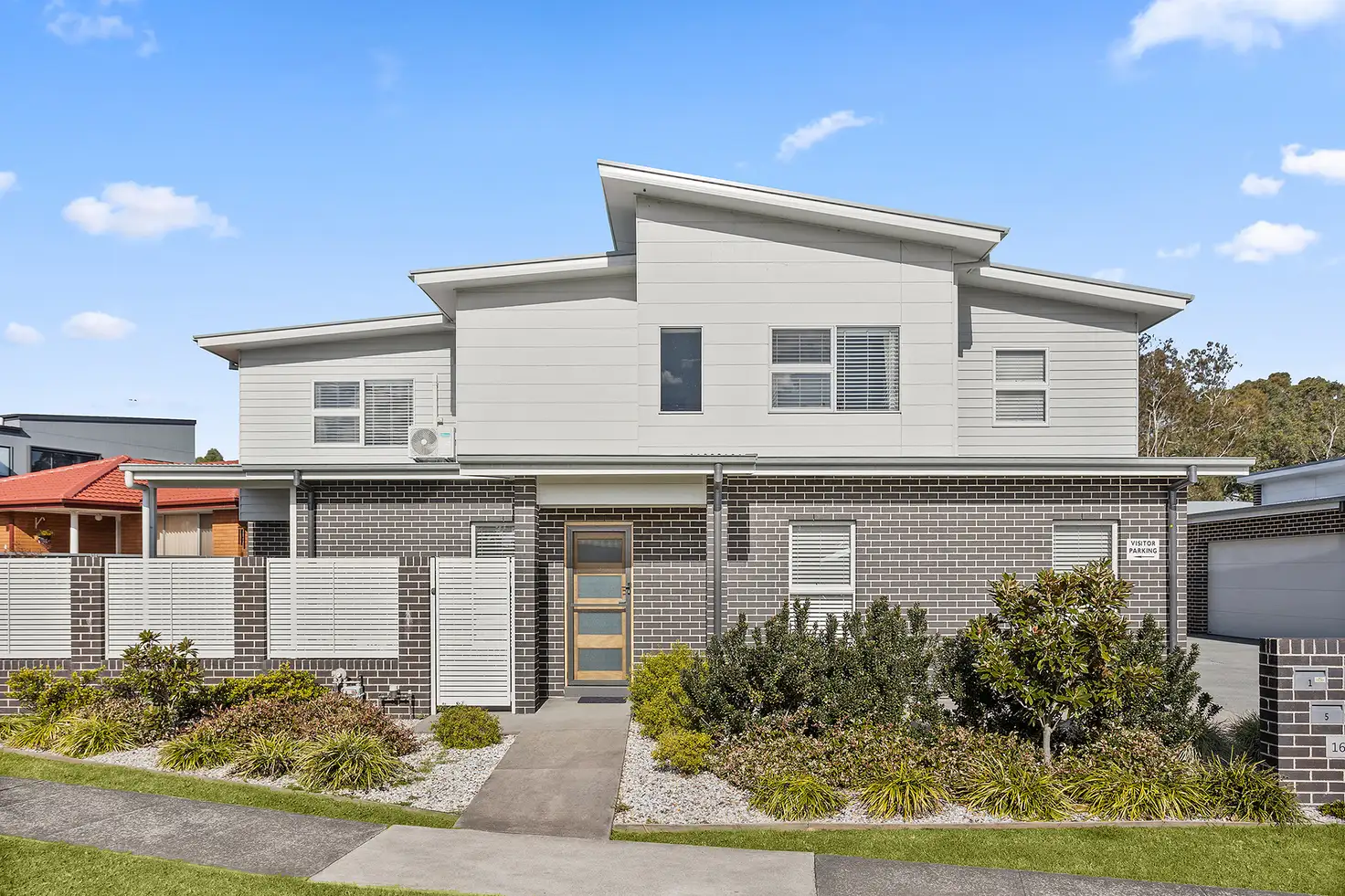 Main view of Homely townhouse listing, 5/16 The Esplanade, Oak Flats NSW 2529