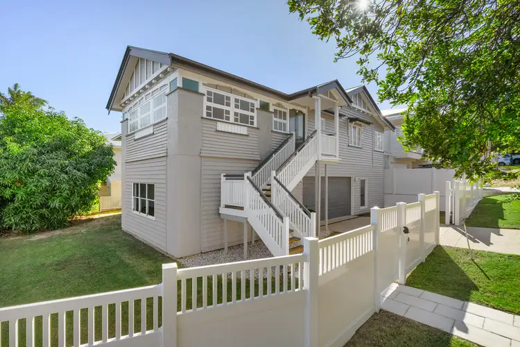 2 Pier Ave, Shorncliffe QLD 4017