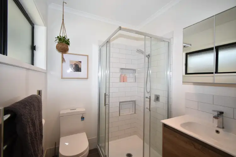 Sixth view of Homely house listing, 32 MILAWA-BOBINAWARRAH ROAD, Milawa VIC 3678