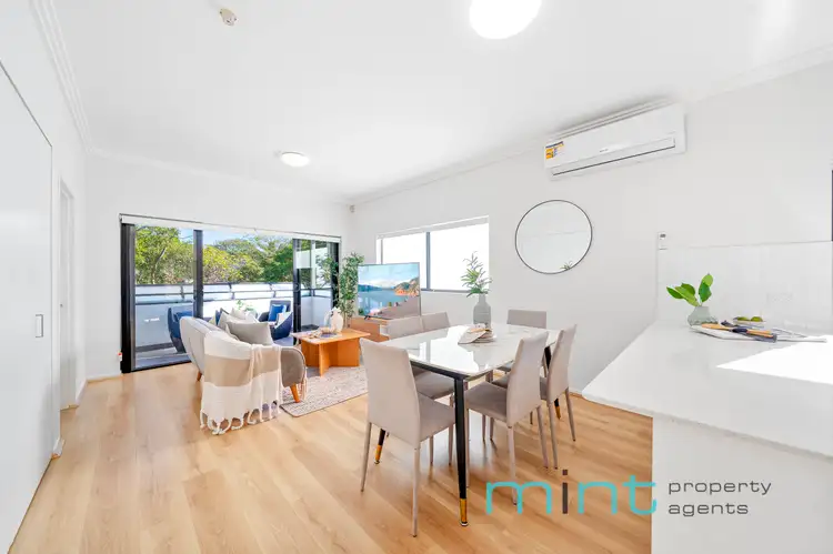 2/8 Hampton Street, Croydon Park NSW 2133
