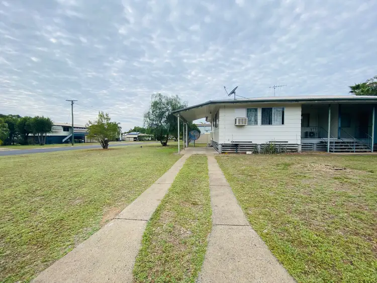 unit 1/26 Middle Crescent, Dysart QLD 4745