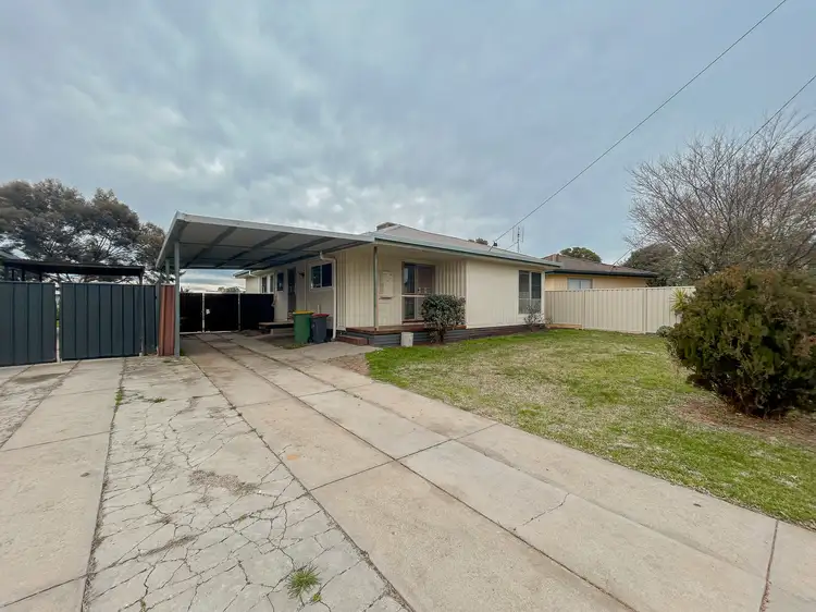 17 Harrison Crescent, Swan Hill VIC 3585