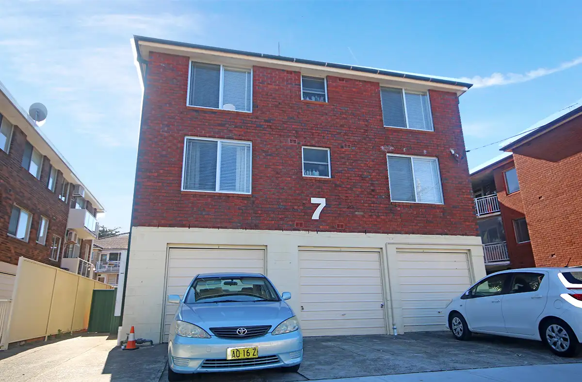 Main view of Homely unit listing, 2/7 Mascot Drive, Eastlakes NSW 2018