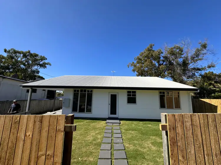 26 Guthrie Street, Russell Island QLD 4184
