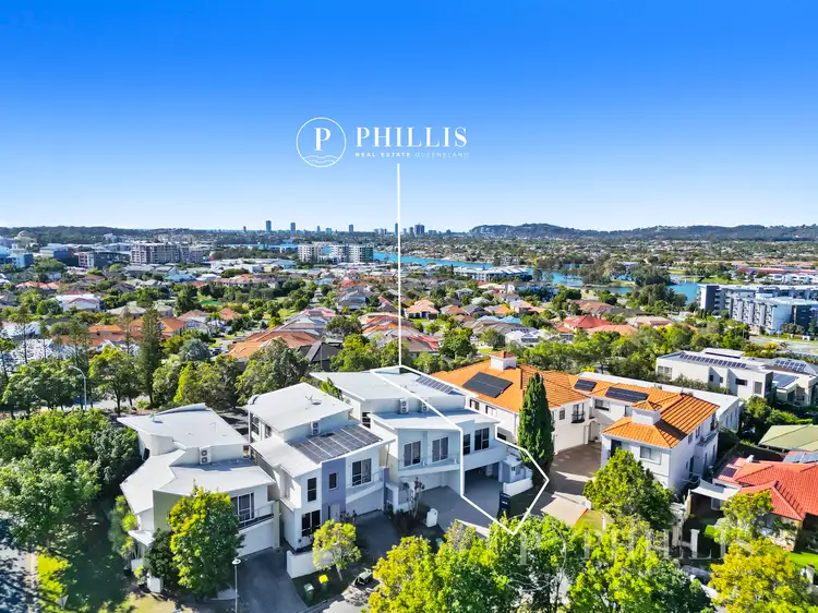4/2 Blue Ridge Crescent, Varsity Lakes QLD 4227
