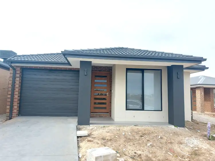 99 Abbeygate Drive, Werribee VIC 3030