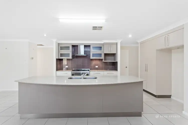 Second view of Homely house listing, 7 Seashell Court, Lammermoor QLD 4703