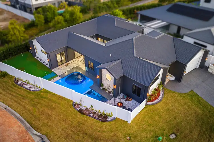 1923 Pinehurst Drive, Sanctuary Cove QLD 4212