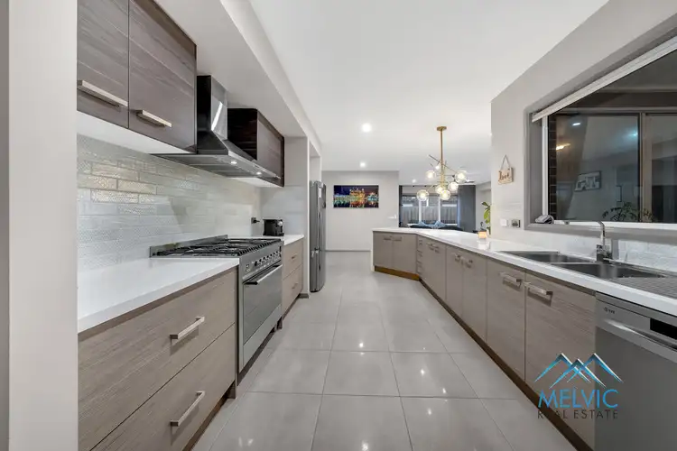 Fifth view of Homely house listing, 3 Rothesay Avenue, Clyde VIC 3978
