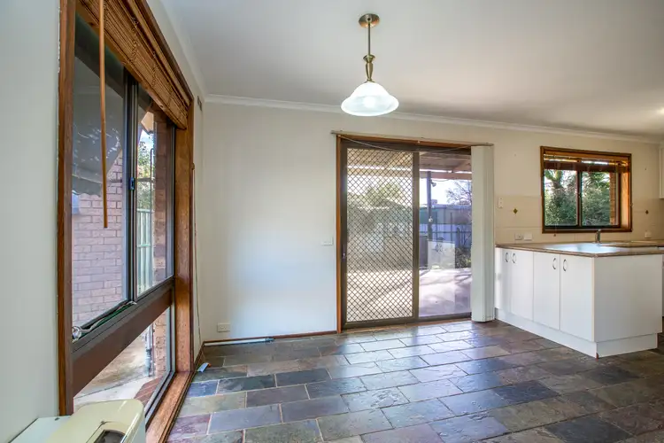 Sixth view of Homely house listing, 5 Oleander Crt, Wodonga VIC 3690