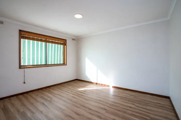 Seventh view of Homely house listing, 5 Oleander Crt, Wodonga VIC 3690