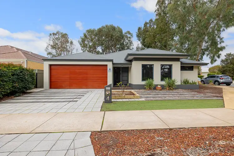 4 Columbia Parkway, Piara Waters WA 6112