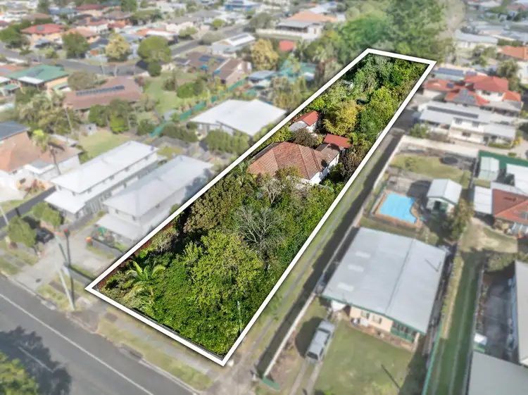 302 Preston Road, Wynnum West QLD 4178