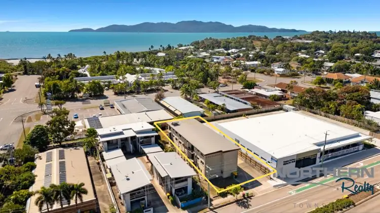 Main view of Homely unit listing, 1/25 Bundock Street, Belgian Gardens QLD 4810