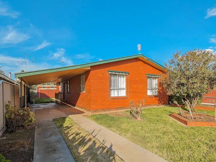 27 Shadforth Street, Kerang VIC 3579