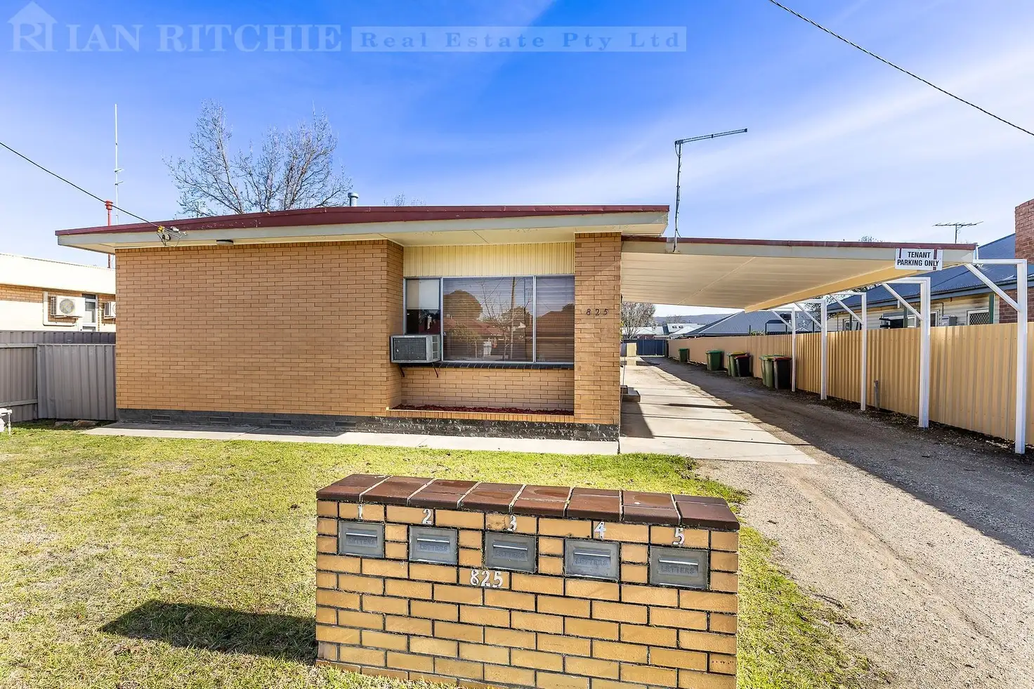 Main view of Homely block of units listing, 1-5/825 Mate Street, North Albury NSW 2640