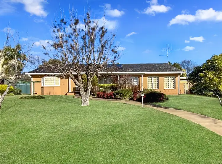 2 Mcdonnell Street, Forbes NSW 2871