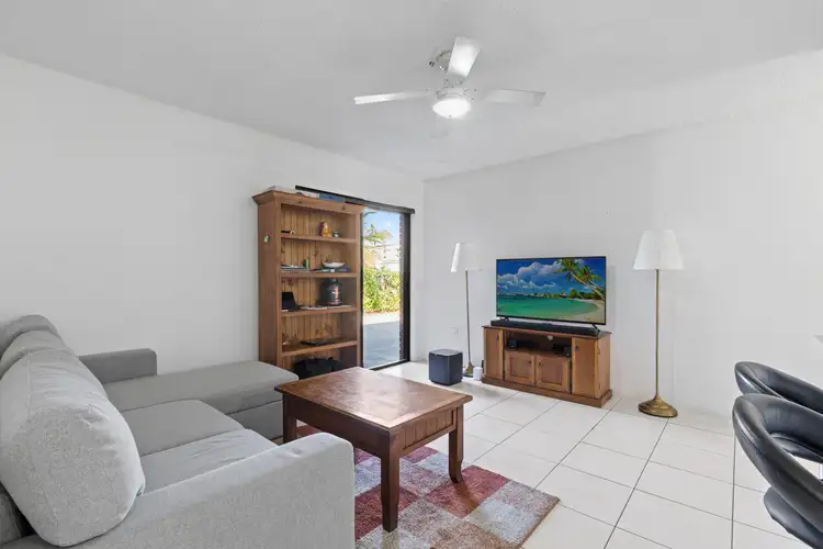 Sixth view of Homely unit listing, 2/59 Queen Street, Southport QLD 4215