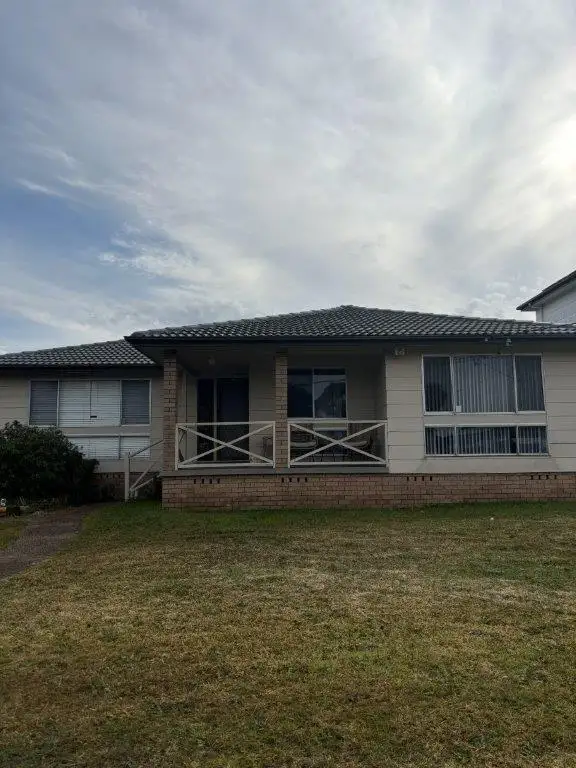 8 Renfrew Crescent, Edgeworth NSW 2285
