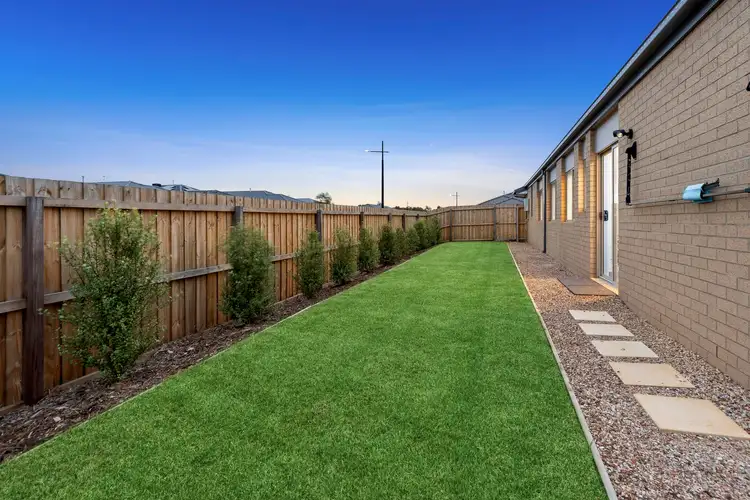 2 Avocet Way, Armstrong Creek VIC 3217