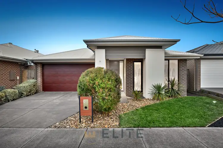 11 Shulze Drive, Clyde North VIC 3978