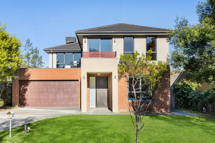 17 Jindabyne Avenue, Chadstone VIC 3148