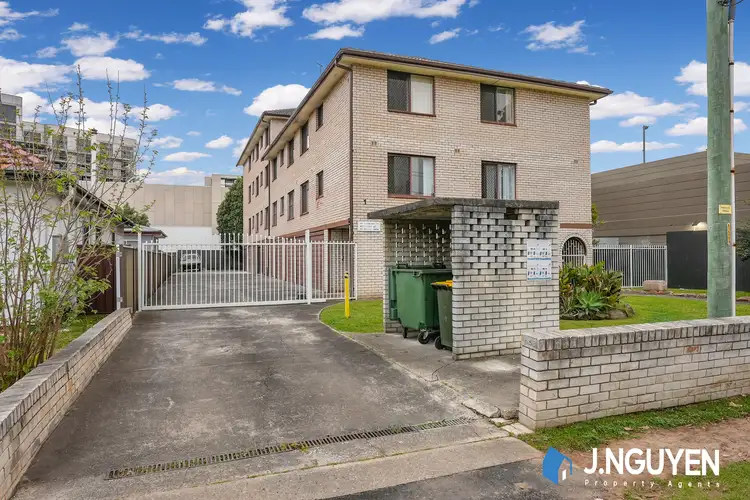 10/12 Pevensey Street, Canley Vale NSW 2166