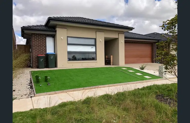 27 Otago Grove, Werribee VIC 3030