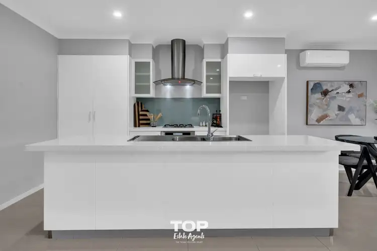 Fifth view of Homely house listing, 31 Paxford Drive, Cranbourne North VIC 3977