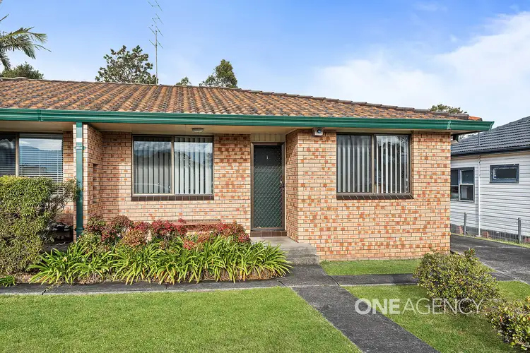 Main view of Homely unit listing, 1/21 Kent Road, Dapto NSW 2530
