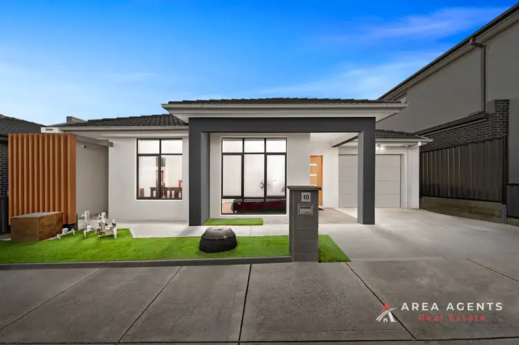 10 Millau Avenue, Craigieburn VIC 3064