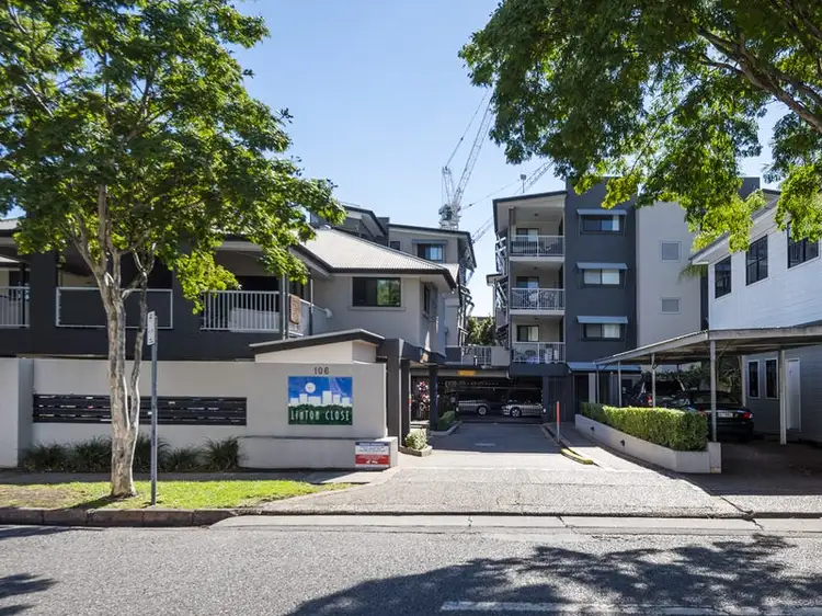 Main view of Homely unit listing, Unit 7/106 Linton St, Kangaroo Point QLD 4169