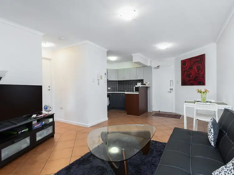 Third view of Homely unit listing, Unit 7/106 Linton St, Kangaroo Point QLD 4169