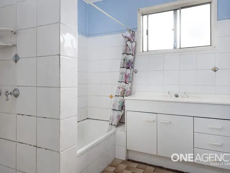 Sixth view of Homely house listing, 2 Hanley Way, Goodna QLD 4300