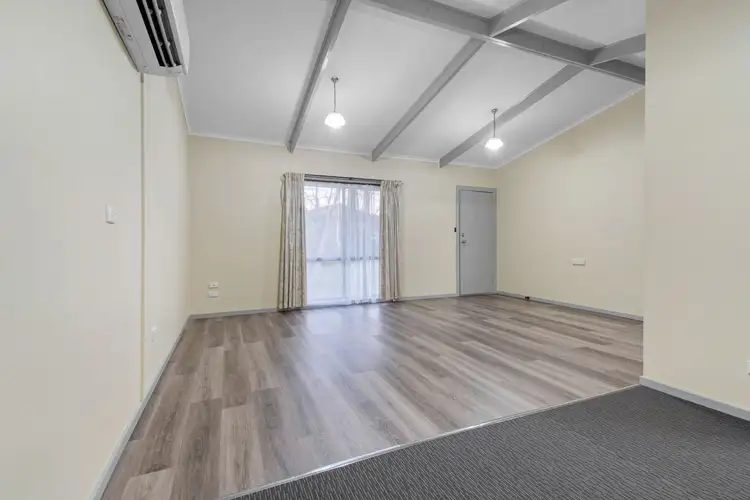 Fifth view of Homely house listing, 2 McKay Court, Tallangatta VIC 3700