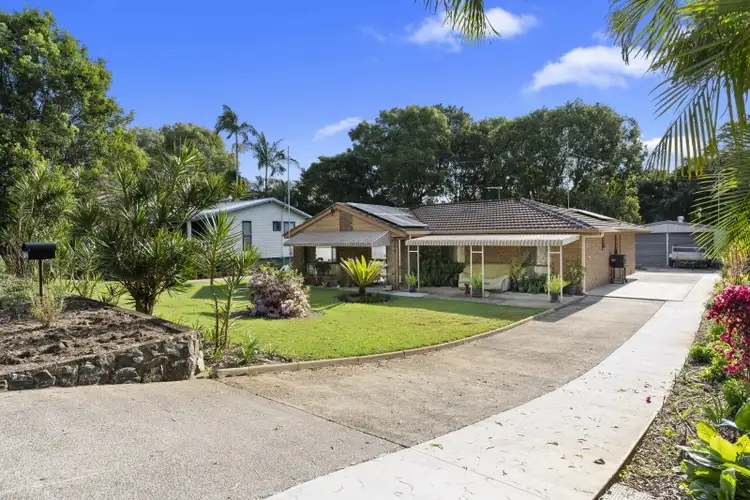 102 Bishop Road, Beachmere QLD 4510