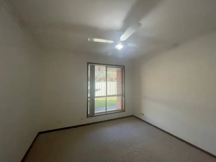 Fifth view of Homely unit listing, 2/732 Lavis Street, East Albury NSW 2640