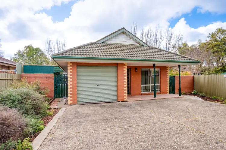 2/540 Margaret Place, Lavington NSW 2641