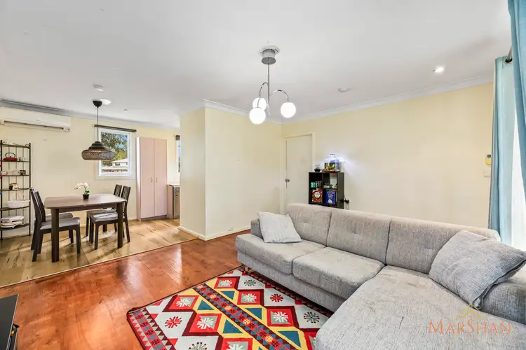 19 Koomooloo Crescent