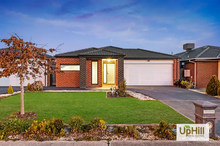 58 Skylark Boulevard, Clyde North VIC 3978