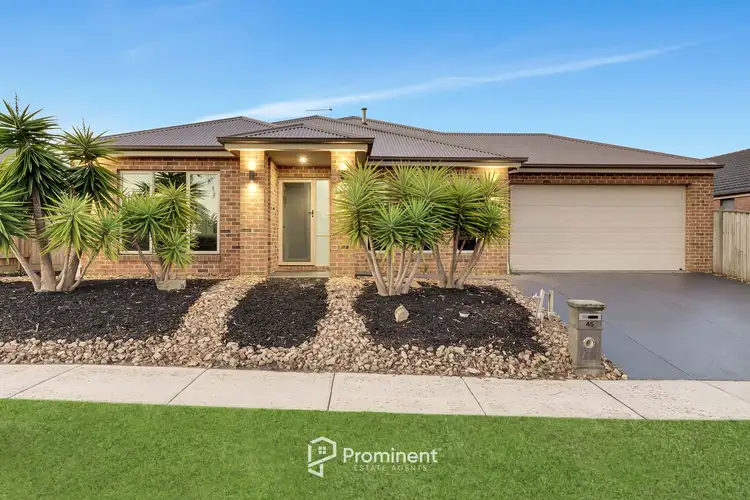 45 Yammerbook Way, Cranbourne East VIC 3977