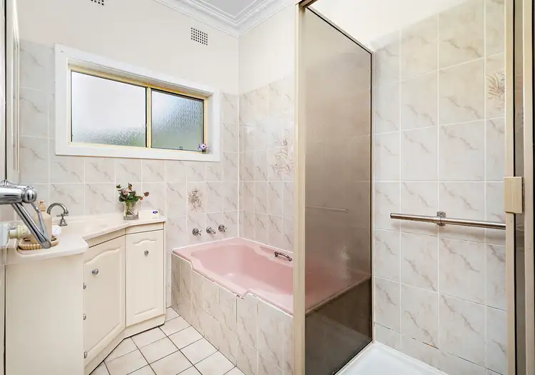 Sixth view of Homely house listing, 7 Lewis Drive, Figtree NSW 2525