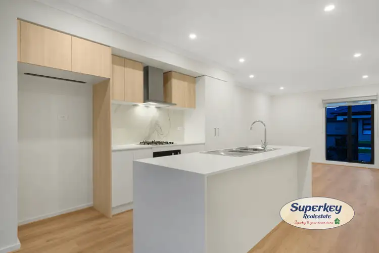 Fifth view of Homely townhouse listing, 6 Oswald Street, Tarneit VIC 3029